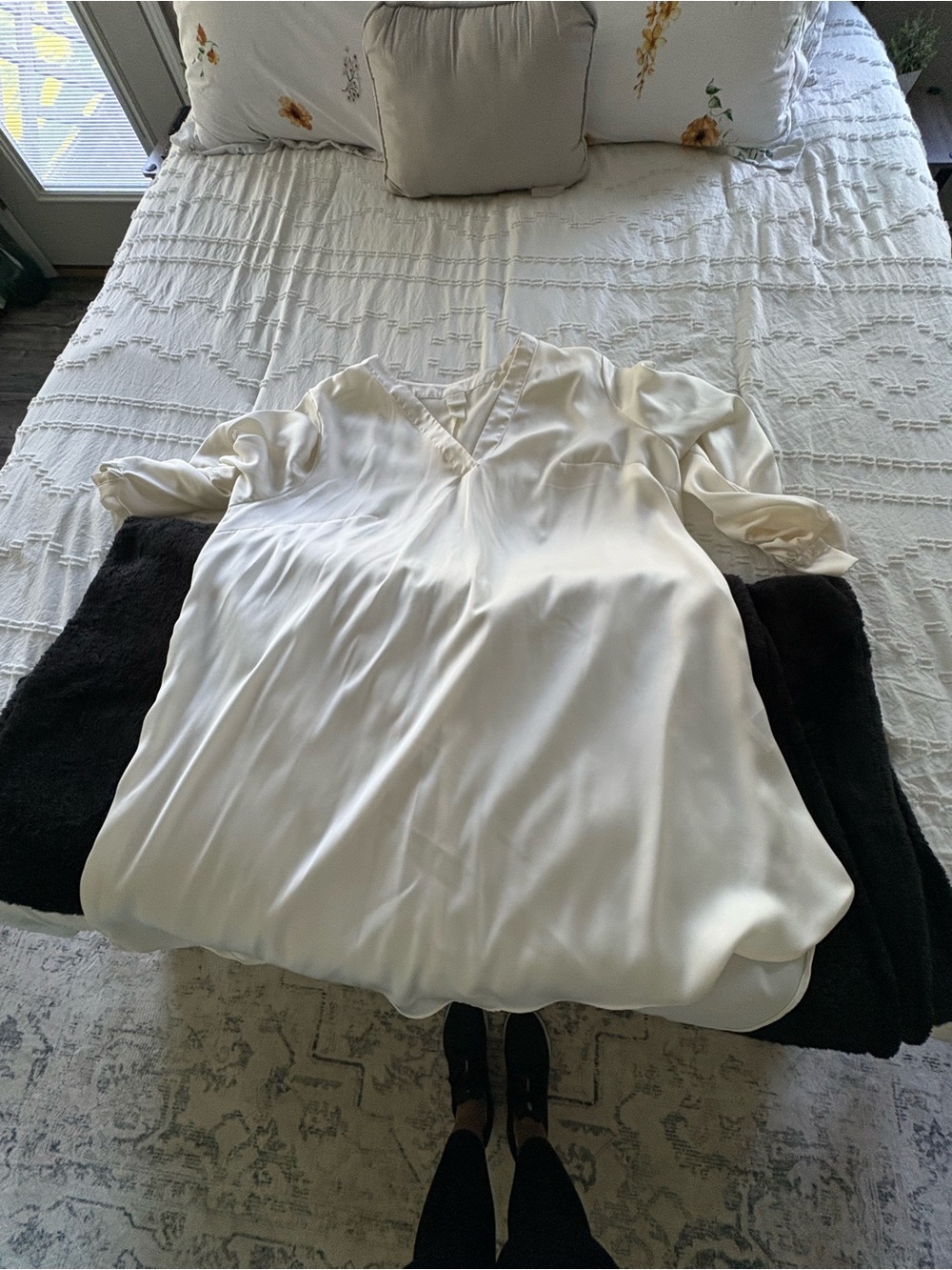 H&M Cream Satin-Feel V-Neck Blouse